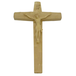Wandkreuz / Kruzifix Lindenholz natur mit gekerbter Oberfläche mit hellem Christuskörper 25 cm