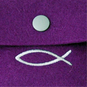 Rosenkranz-Etui violett Wollfilz Motiv Fisch ca. 8 x 9 cm Handarbeit