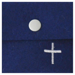 Rosenkranz-Etui dunkelblau Wollfilz Motiv Kreuz ca. 8 x 9 cm Handarbeit